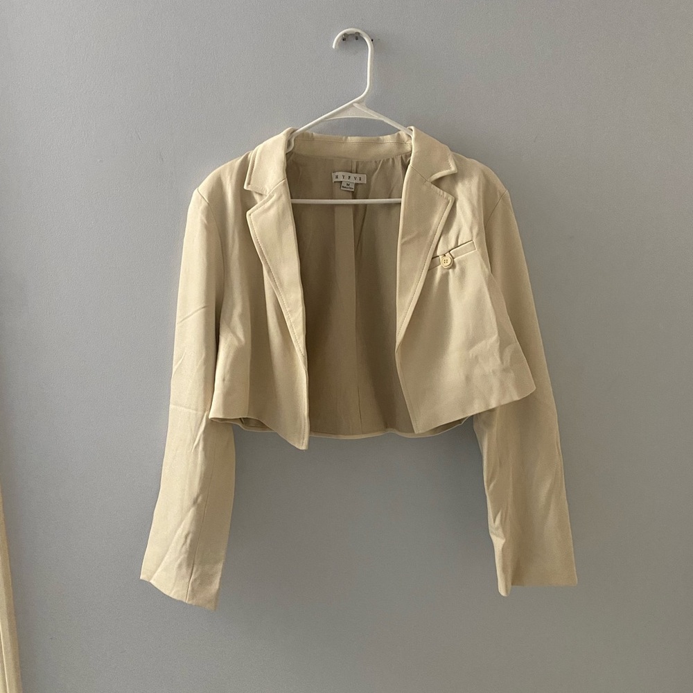 Francesca’s Beige Cropped Jacket